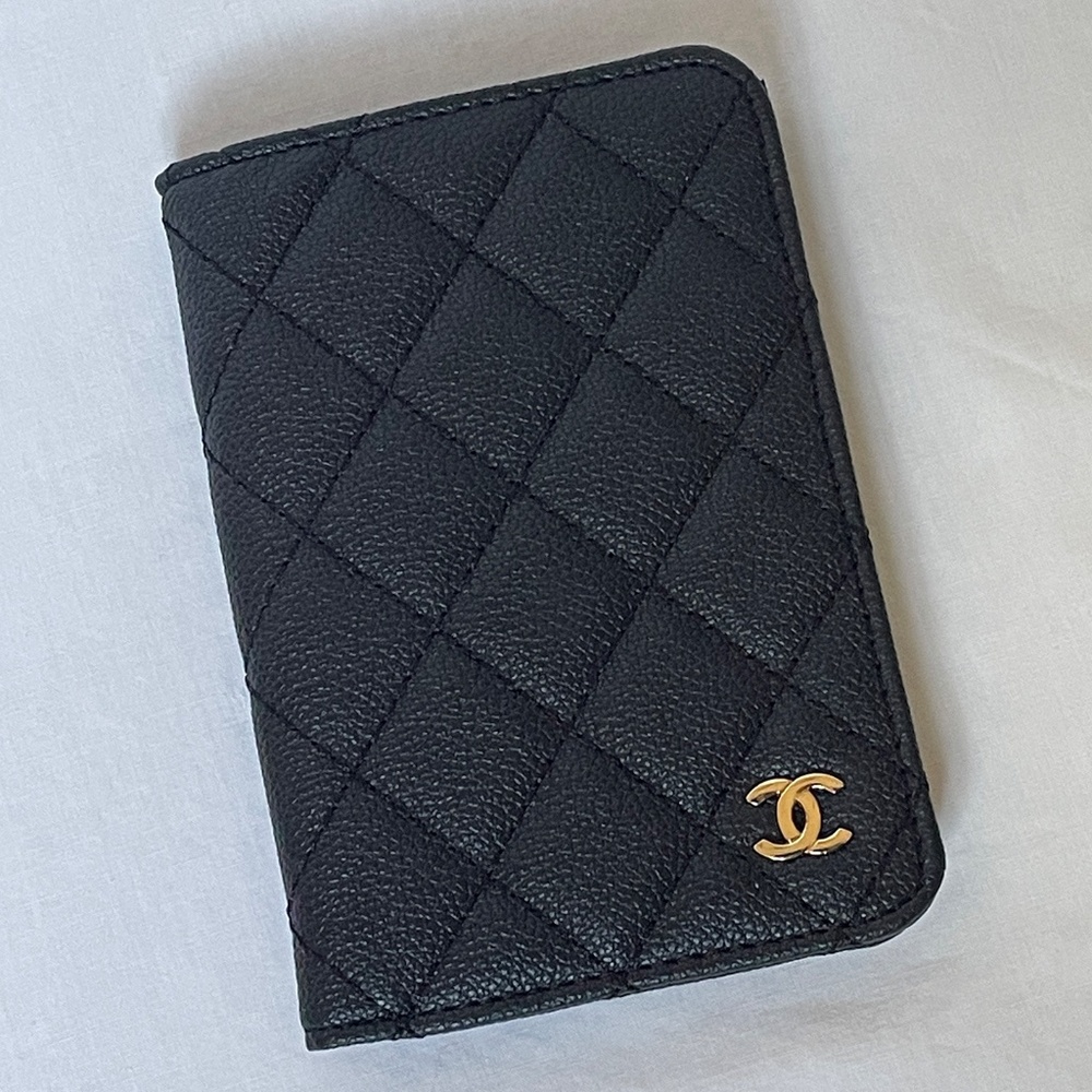 Chanel VIP Passport Holder Black and Gold - Picture 2 of 9